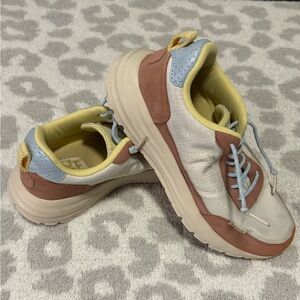 Hey Dude Light Weight Sneakers in Cream, Dusty Rose & Pale Blue Size 8